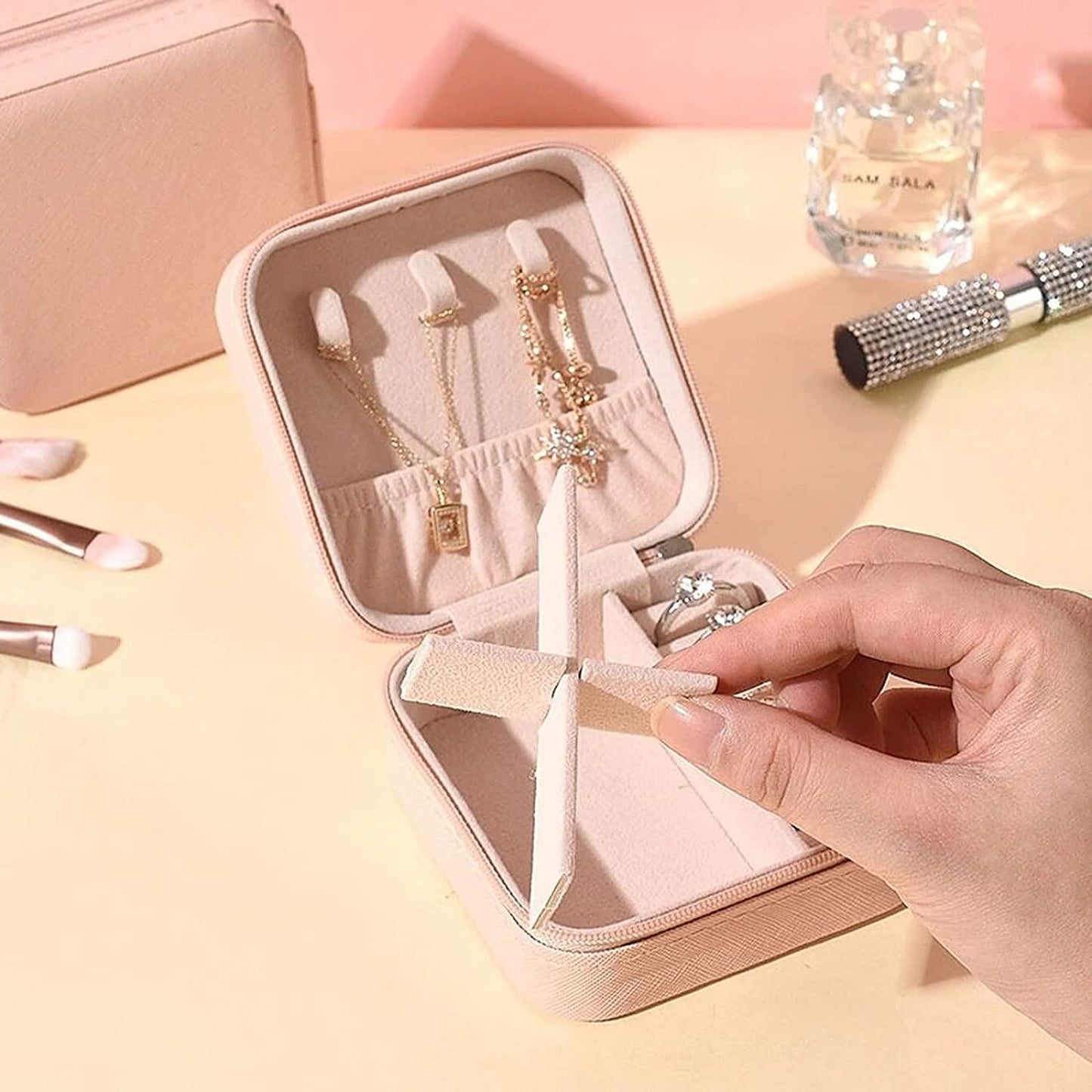 JewelJoy Portable Jewelry Organizer